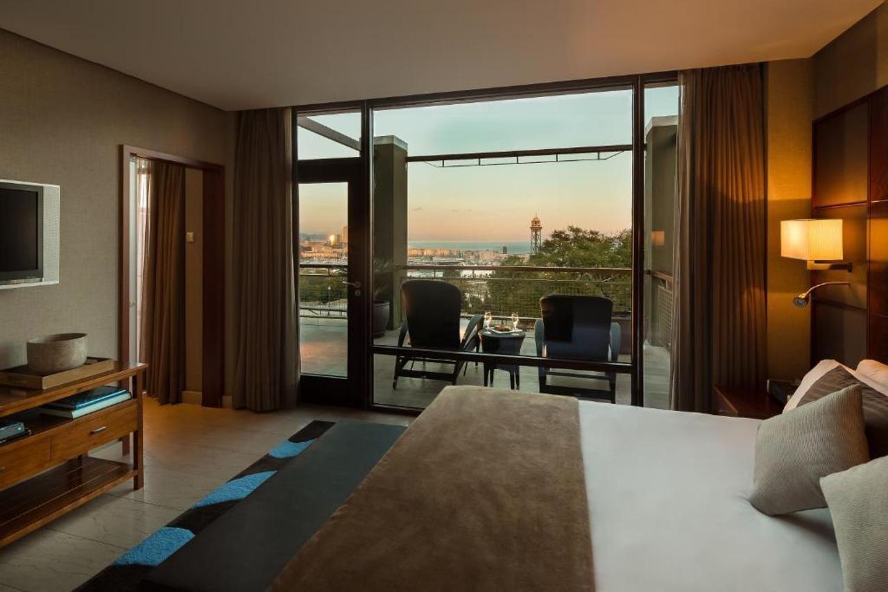 Hotel Miramar Barcelona Gl Exterior foto A room at the hotel