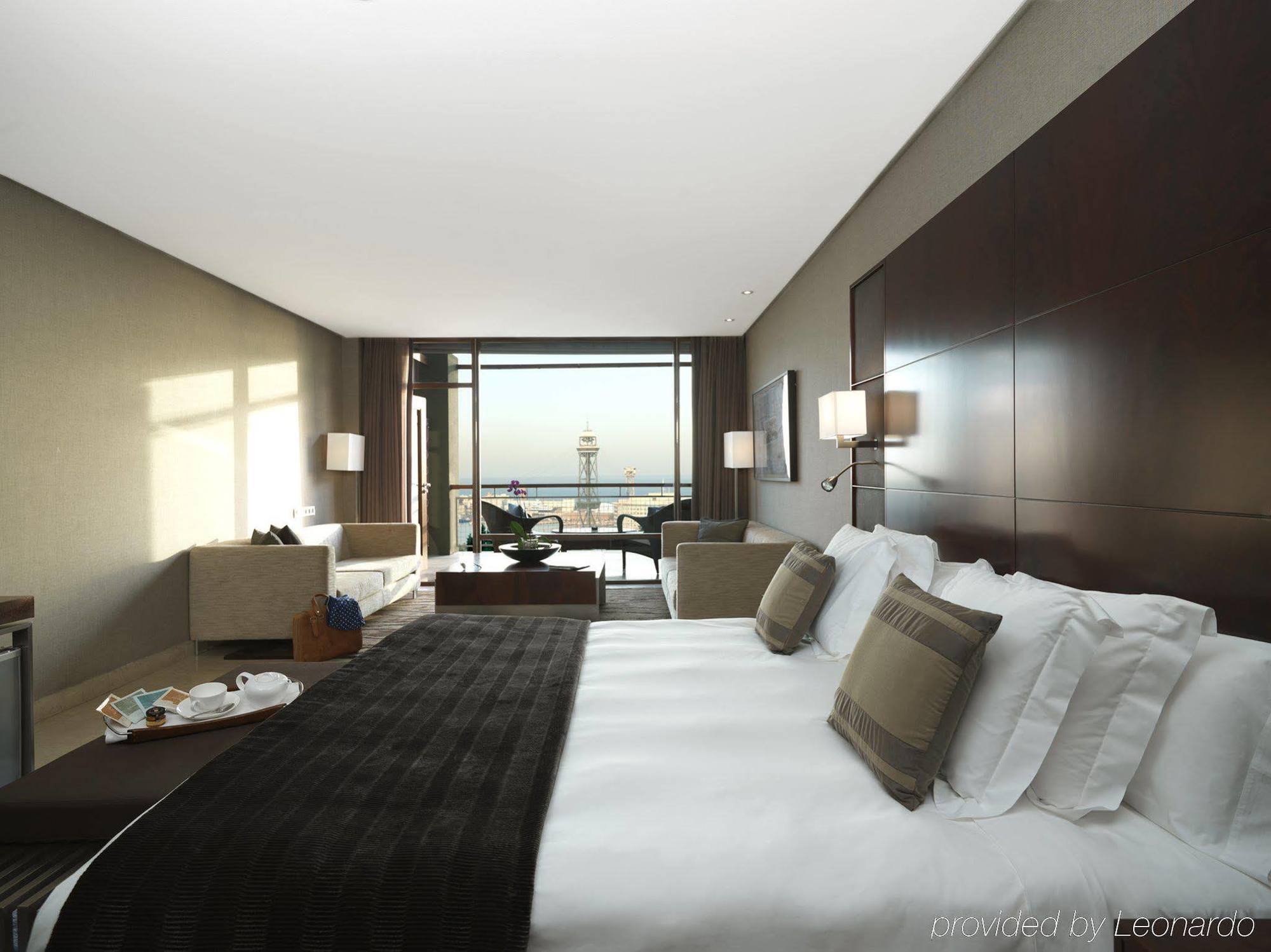 Hotel Miramar Barcelona Gl Cameră foto A room at the hotel